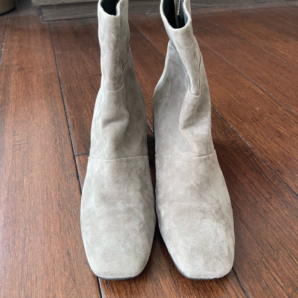Kenneth Cole Gray Suede Heeled Boots